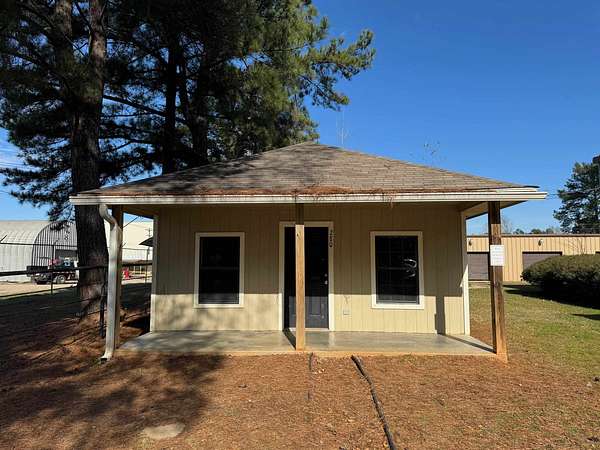 1 Acre of Land with Home for Lease in Hallsville, Texas
