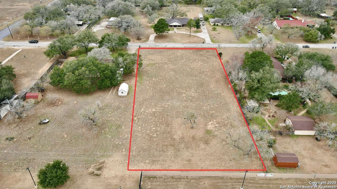1.1 Acres of Residential Land for Sale in Pleasanton, Texas