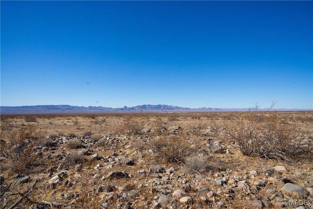 38.7 Acres of Land for Sale in Golden Valley, Arizona