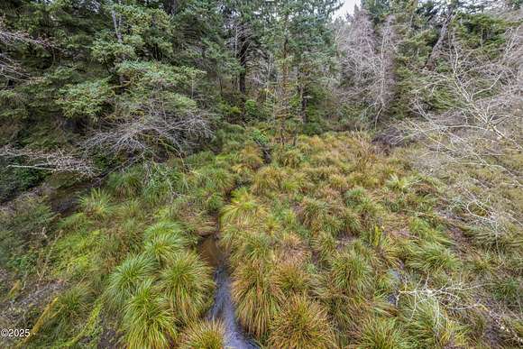 0.23 Acres of Mixed-Use Land for Sale in Yachats, Oregon