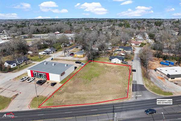 0.39 Acres of Commercial Land for Sale in Henderson, Texas