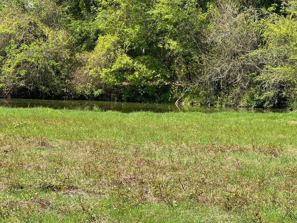 10 Acres of Land for Sale in Lovelady, Texas