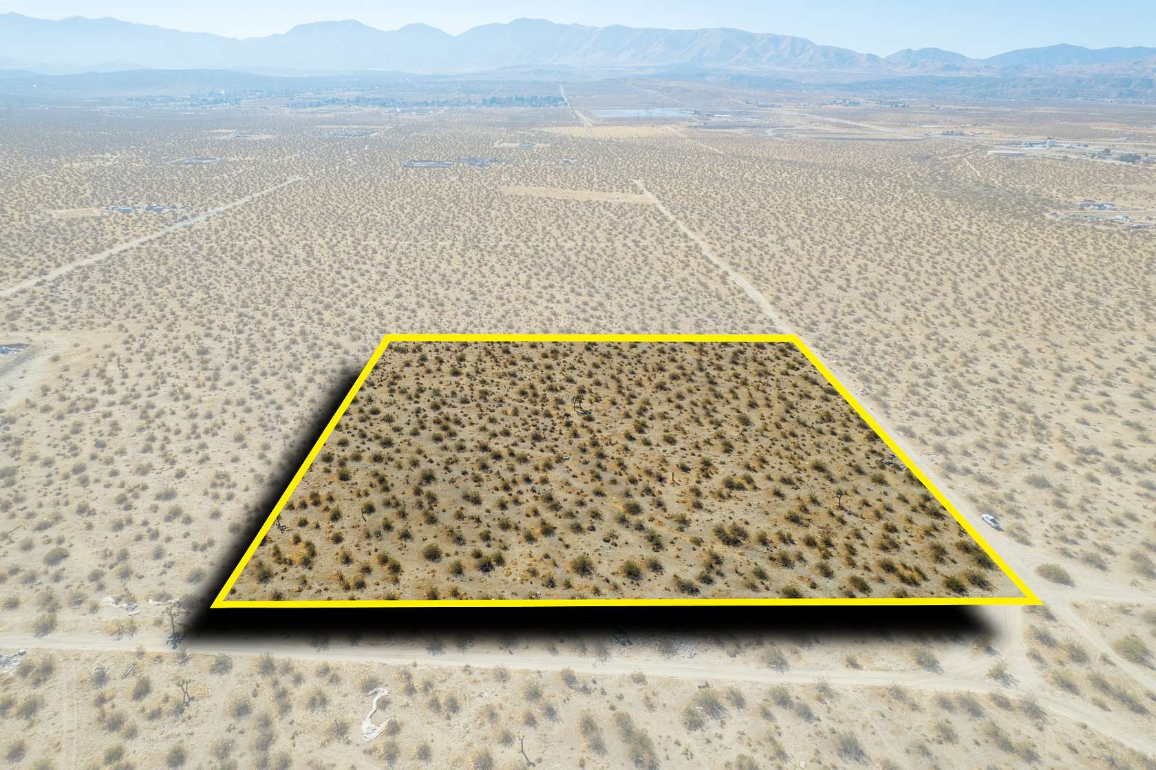 7.5 Acres of Residential Land for Sale in Pearblossom, California