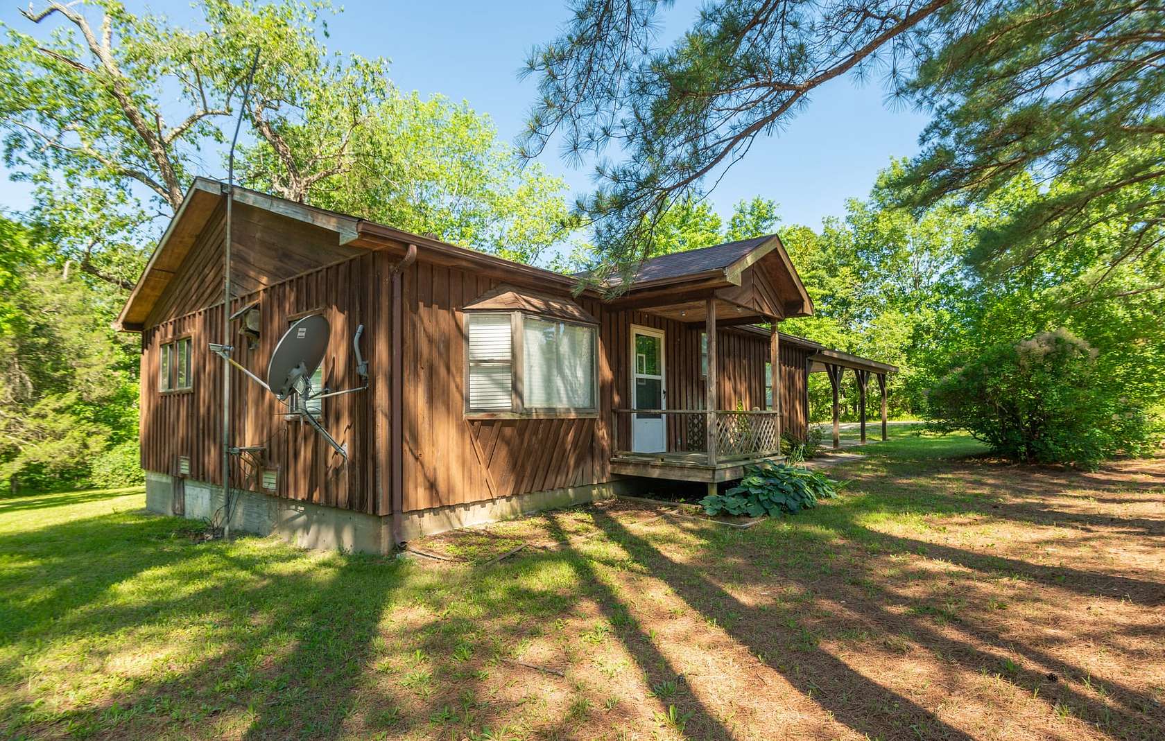 3 Acres of Residential Land with Home for Sale in Grandin, Missouri