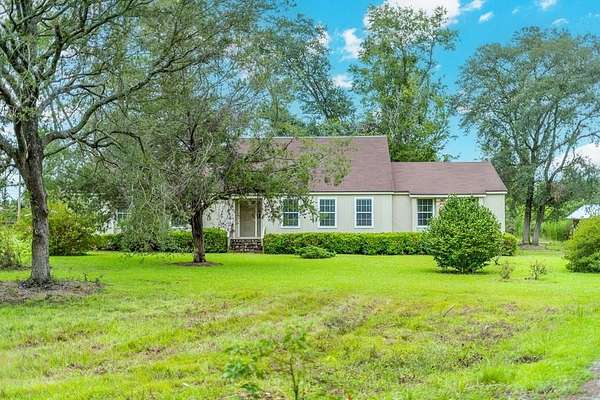 4.42 Acres of Land with Home for Sale in Douglas, Georgia