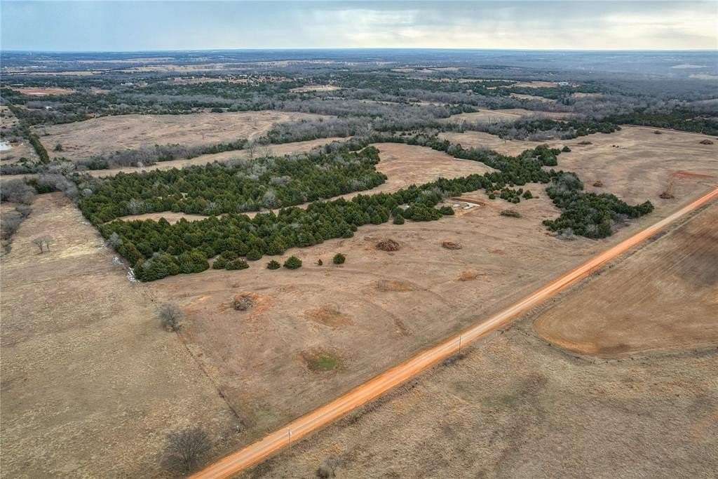 40 Acres of Land for Sale in Chandler, Oklahoma