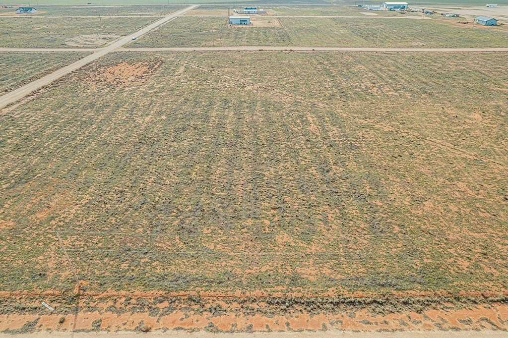 1.2 Acres of Residential Land for Sale in Seminole, Texas