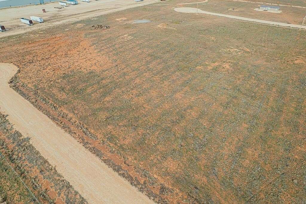 1.2 Acres of Residential Land for Sale in Seminole, Texas