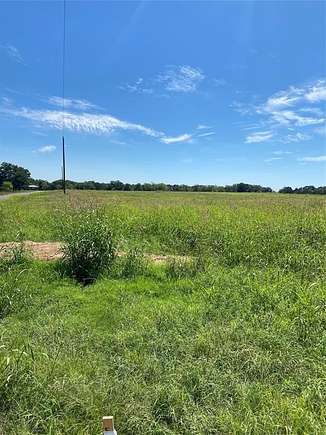 2 Acres of Land for Sale in Cumby, Texas