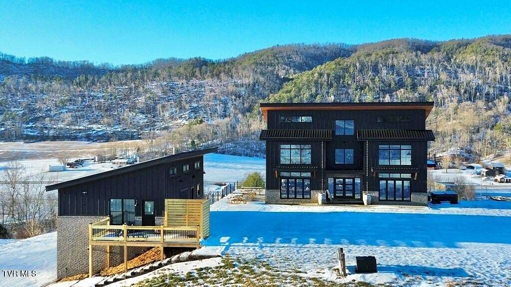 4.5 Acres of Residential Land with Home for Sale in Mountain City, Tennessee