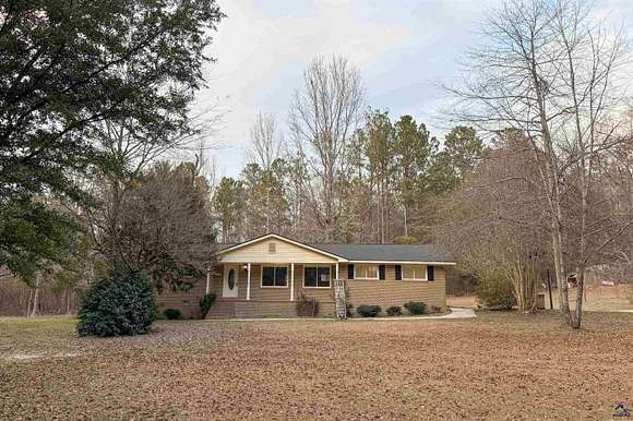 6.1 Acres of Residential Land with Home for Sale in Fort Valley, Georgia