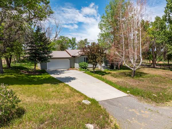 2.43 Acres of Residential Land with Home for Sale in Riverton, Wyoming