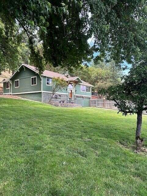 2.4 Acres of Residential Land with Home for Sale in Medford, Oregon