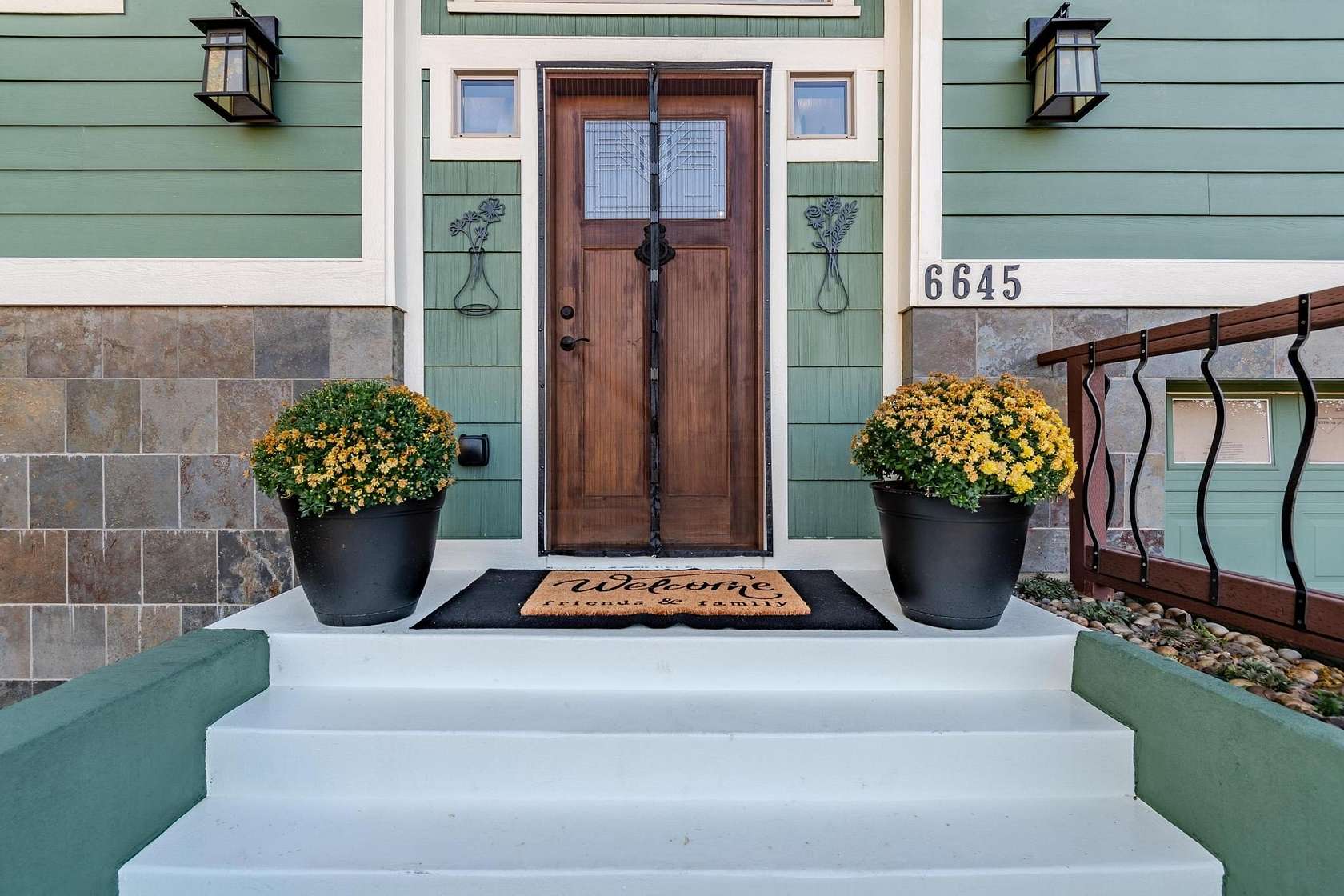 2.4 Acres of Residential Land with Home for Sale in Medford, Oregon