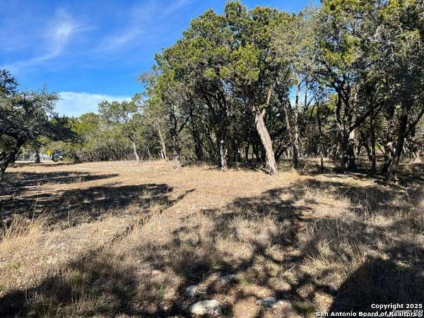 1.54 Acres of Residential Land for Sale in Lakehills, Texas