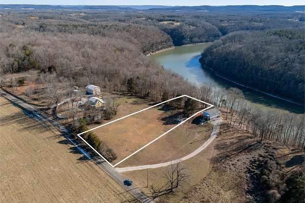 2.28 Acres of Residential Land for Sale in Walling, Tennessee