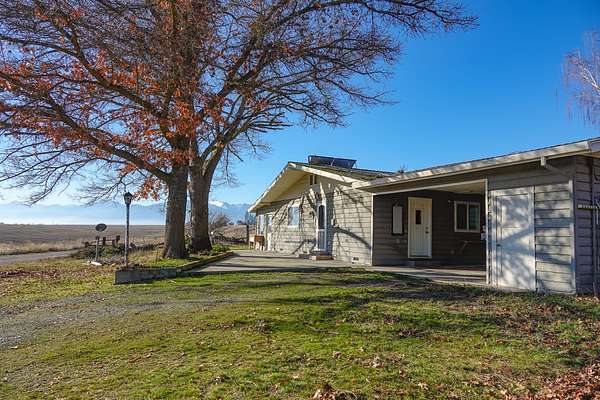 8 Acres of Residential Land for Sale in Fort Jones, California