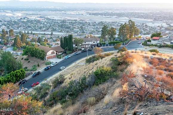 12 Acres of Land for Sale in Sun Valley, California