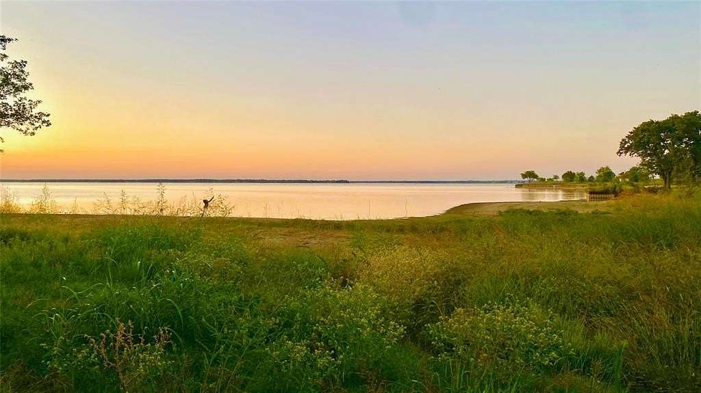 1.44 Acres of Residential Land for Sale in Streetman, Texas