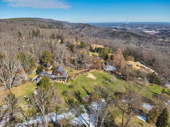 422 Acres of Recreational Land with Home for Sale in Dayton, Tennessee