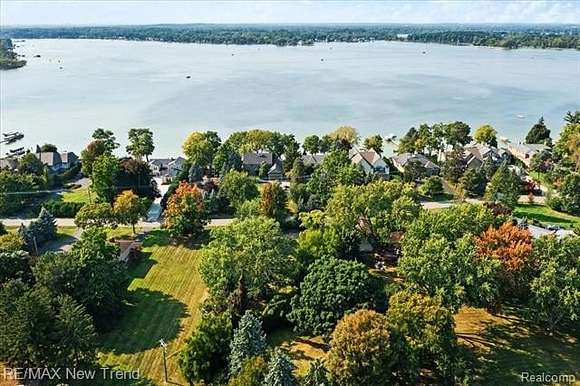 0.55 Acres of Residential Land for Sale in Orchard Lake, Michigan