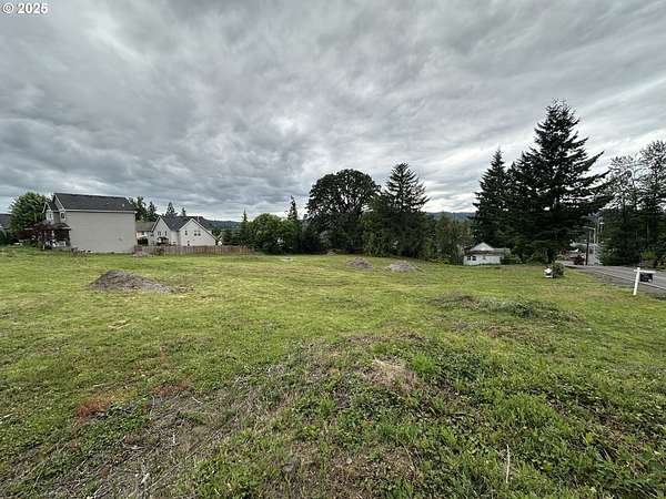 0.92 Acres of Residential Land for Sale in Oregon City, Oregon