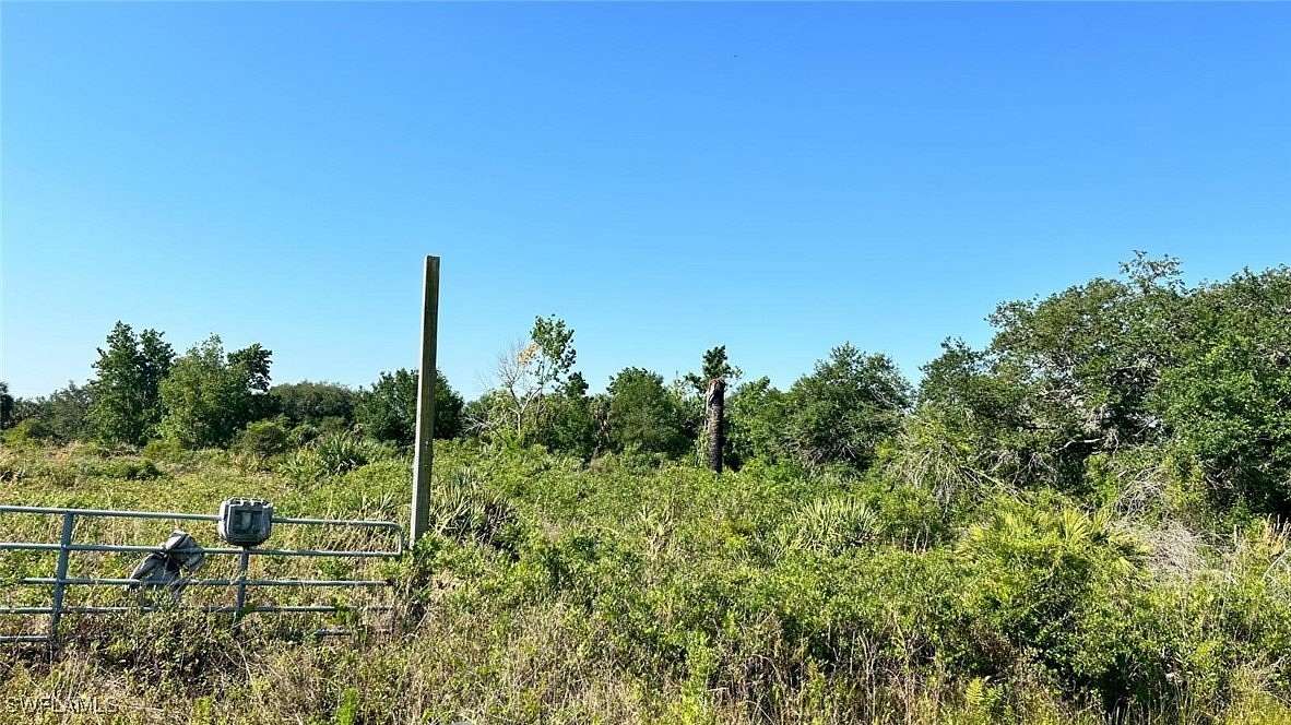 1.25 Acres of Residential Land for Sale in Okeechobee, Florida
