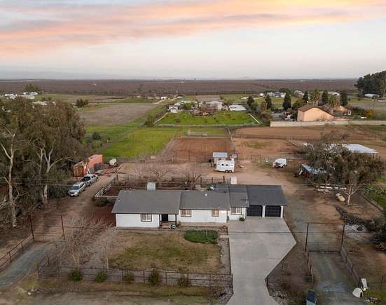 2.01 Acres of Residential Land with Home for Sale in Madera, California