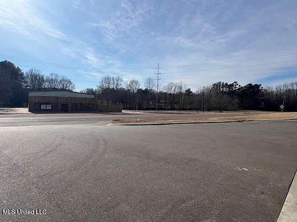 2.71 Acres of Improved Commercial Land for Sale in Byhalia, Mississippi