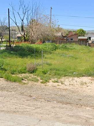 Residential Land for Sale in Taft, California