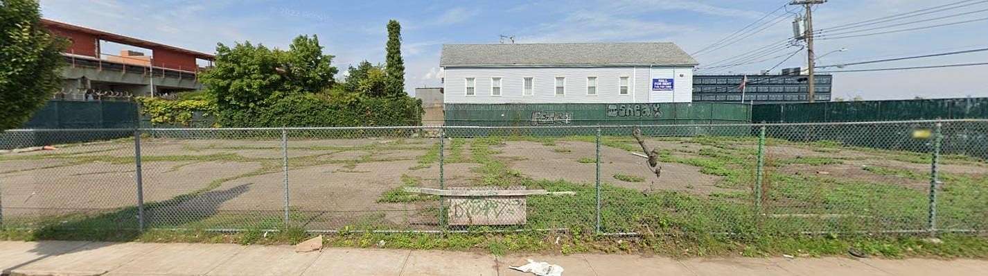 0.31 Acres of Mixed-Use Land for Sale in Staten Island, New York