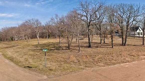 1.31 Acres of Residential Land for Sale in Mabank, Texas