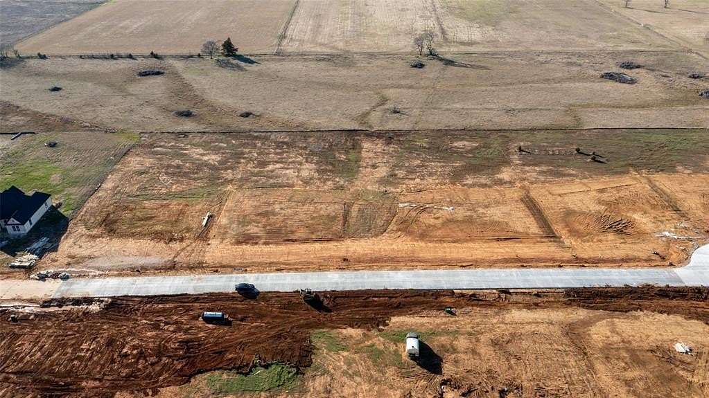 1.2 Acres of Residential Land for Sale in Whitesboro, Texas