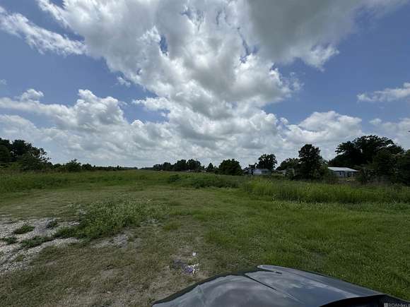 27 Acres of Recreational Land for Sale in Raceland, Louisiana