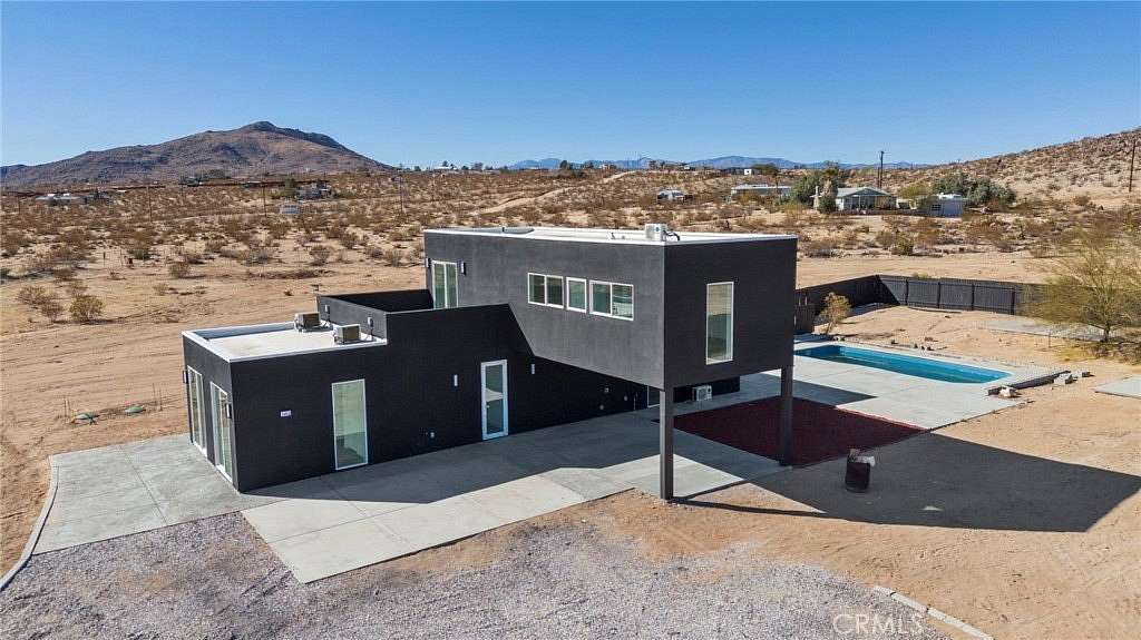 2.13 Acres of Residential Land with Home for Sale in Joshua Tree, California