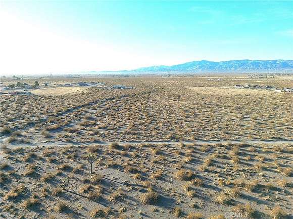 10 Acres of Agricultural Land for Sale in Phelan, California