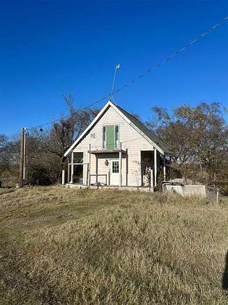 5 Acres of Residential Land with Home for Sale in Coalgate, Oklahoma