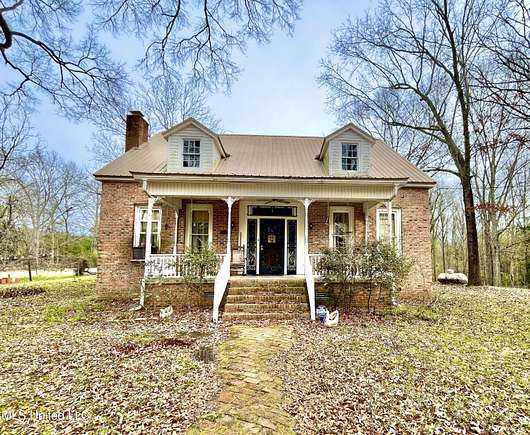 18.2 Acres of Land with Home for Sale in Crystal Springs, Mississippi