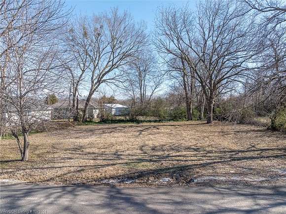 0.161 Acres of Residential Land for Sale in Sallisaw, Oklahoma