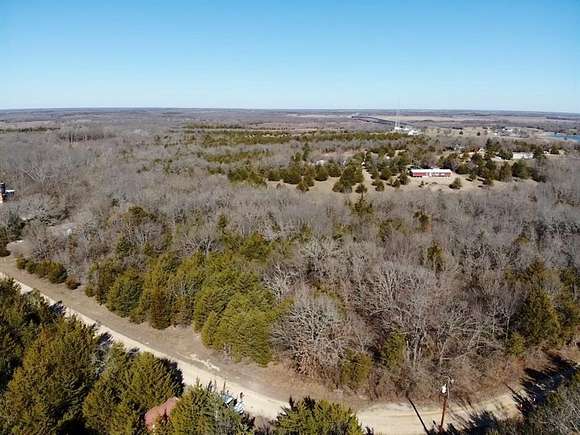 1.5 Acres of Residential Land for Sale in Ladonia, Texas