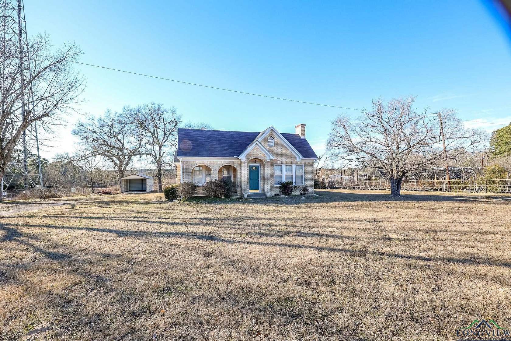 39 Acres of Land with Home for Sale in Longview, Texas
