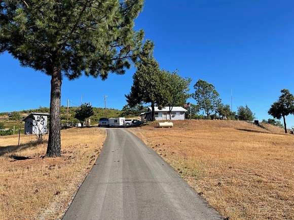 41.18 Acres of Land with Home for Sale in Mountain Ranch, California