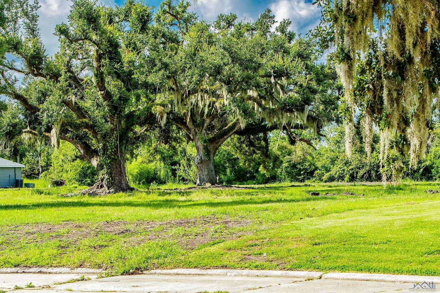 2.5 Acres of Mixed-Use Land for Sale in Houma, Louisiana