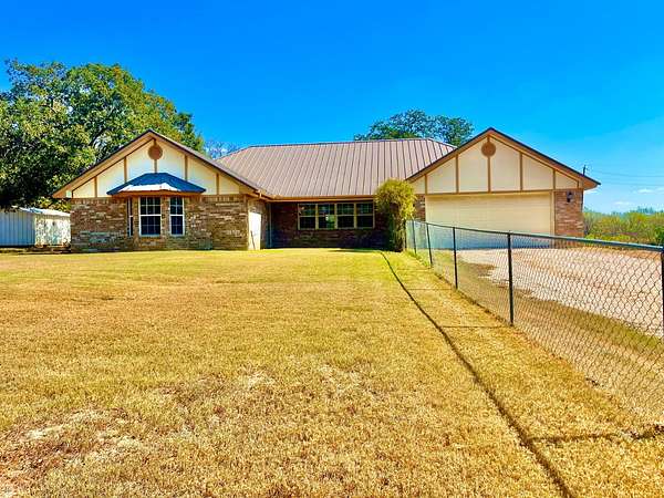 10 Acres of Land with Home for Sale in Hamilton, Texas