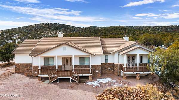 4.2 Acres of Residential Land with Home for Sale in Chino Valley, Arizona