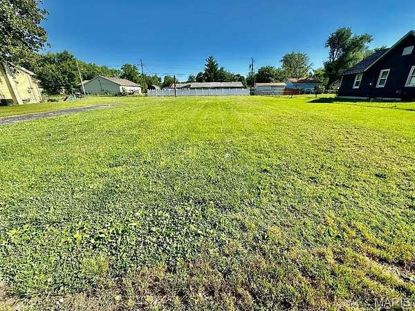 Residential Land for Sale in Wood River, Illinois