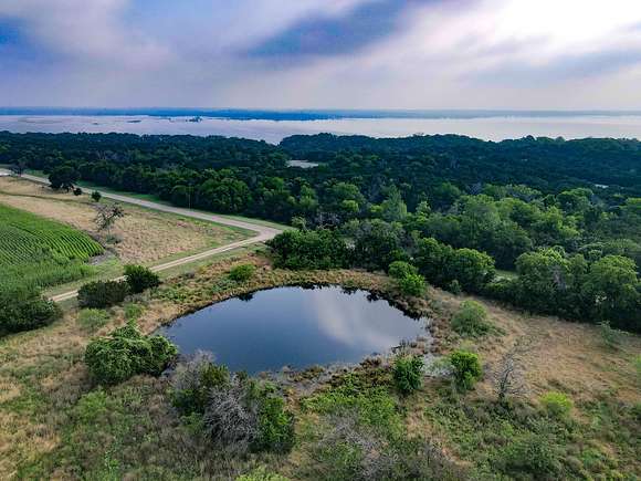 167 Acres of Land with Home for Sale in Woodway, Texas