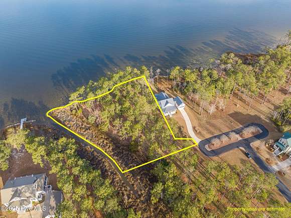 1.25 Acres of Residential Land for Sale in Oriental, North Carolina