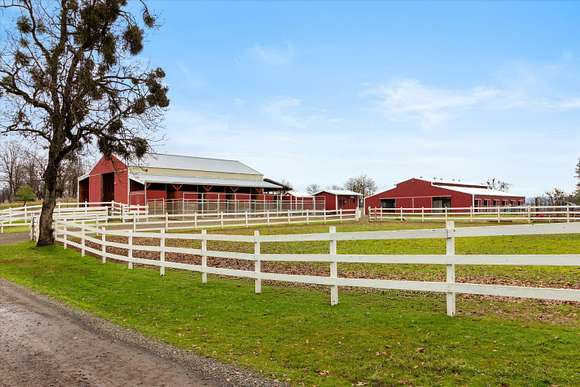 41.66 Acres of Agricultural Land with Home for Sale in White City, Oregon