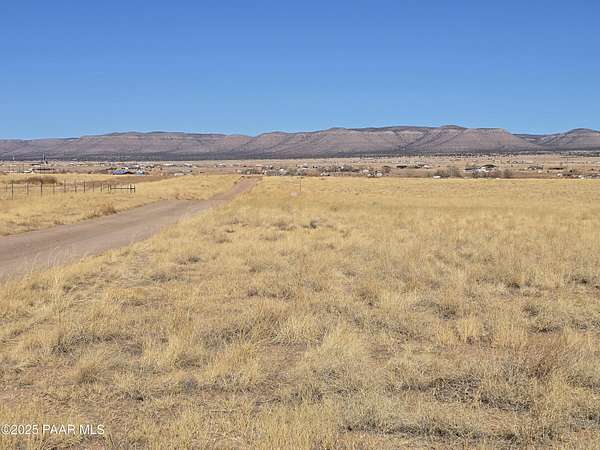 5 Acres of Land for Sale in Paulden, Arizona